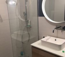 SBD du bas "finie".
Encore et toujours des retouches de finitions à faire