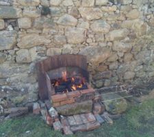 Le barbecue en chauffe