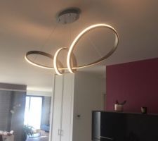 Luminaire au-dessus de l?ilot Central