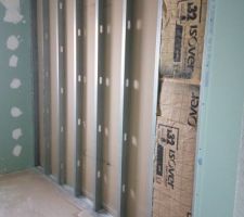 BA13 sur les 4 murs + laine de verre