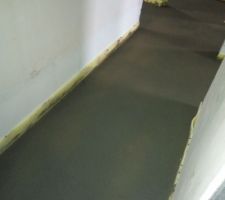 Le plancher chauffant &eacute;tant install&eacute;, voila la dalle