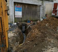 Création de canalisations d'eau potable et assainissement sur voirie