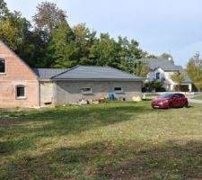 Vue du terrain et de l'environnement.