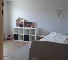 Chambre de fille terminée ! parquet quick step "niagara" et peinture delux valentine