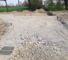 Empierrement chemin d'acc&egrave;s