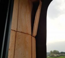 Une brique cassée lors de la pose de la bache
