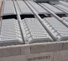 Planché isolant du vide sanitaire. et pose des gaines.