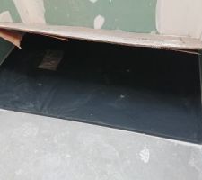 Bac à douche en place. Gris ardoise
