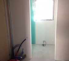 On commence l'intérieur par l'intermédiaire de BH platrerie