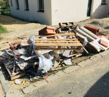 Ce dimanche, nettoyage du terrain, ça commence bien...