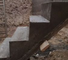 Escalier d&eacute;coffr&eacute;...