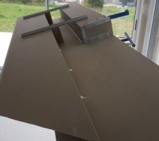 Réalisation du plafond décaissé avec un technique particulière de placo plié