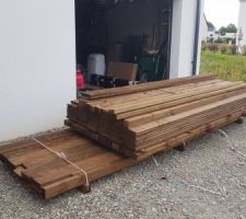 Reception du bois pour l'abri de jardin