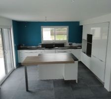 Le montage de la cuisine se termine