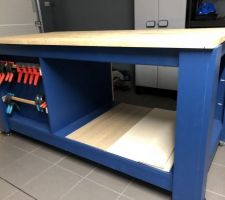 Tiroirs et facades en CP de 18mm pour la structure et CP peuplier de 15mm pour les facades