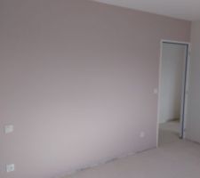 Peinture chambre principale.. Après plusieurs couches de couleurs qui ne me plaisaient pas ?