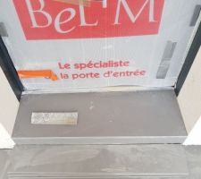 Marche entrée carrelée