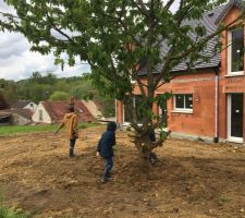 Vue arrière jardin on est contents de la taille