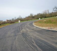 Route goudronnée