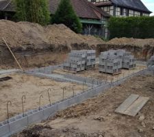 Les fondations avancent assez rapidement !