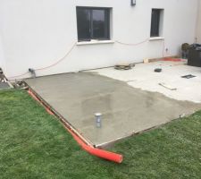 Dalle complétement coulée.