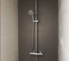 Colonne de douche de notre salle de bain