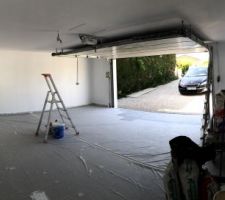 Première couche de peinture du garage faite !