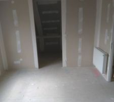 La grande chambre de l'&eacute;tage et son dressing