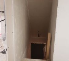 Vue escalier placo fini