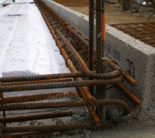 4 épingles diam 12 dans les angles