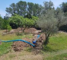 Tuyau d alimentation du tertre en cours