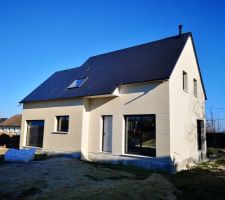 Avec les traits de scie