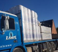 Livraison laine de verre pour les combles et placo