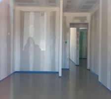 Chape liquide coulée