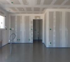 Chape liquide coulée