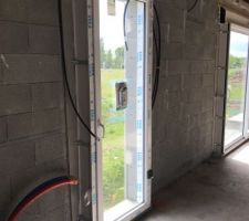 Intérieur de la maison avant l arrivé des plastiques .
