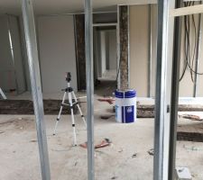 Les plaquistes sont là et l isolation commence.