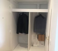 Il me reste à fixer un rideau
