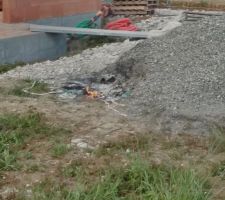 Petit feu voisin direct
