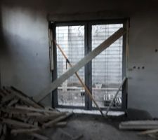 Porte sur cour