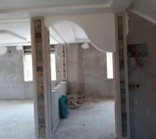 Pierre naturelle, faux plafond salon moderne 1 etage