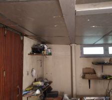 Glissières garage à continuer jusqu'à fenêtre ?