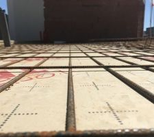 Feraillage posé directement sur le polyuréthane