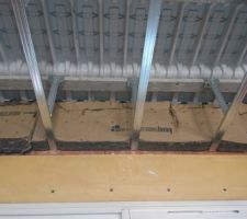 Rails au plafond