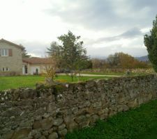 Le terrain avant le début de la construction