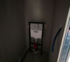 Cloison et plomberie