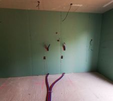 Cloison et plomberie