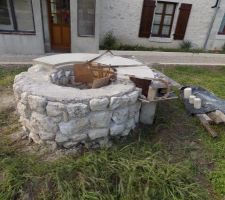 Remontage puit et couronnement béton blanc