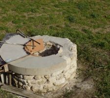Remontage puit et couronnement béton blanc