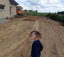 Nivellement du terrain en cours
